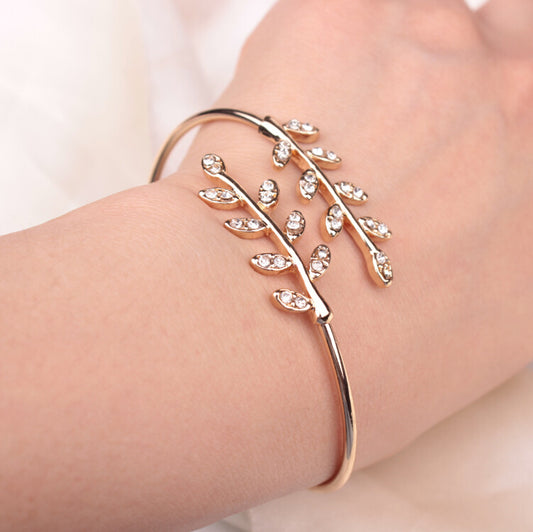 Diamond-Inlaid Adjustable Leaf Bracelet in Alloy