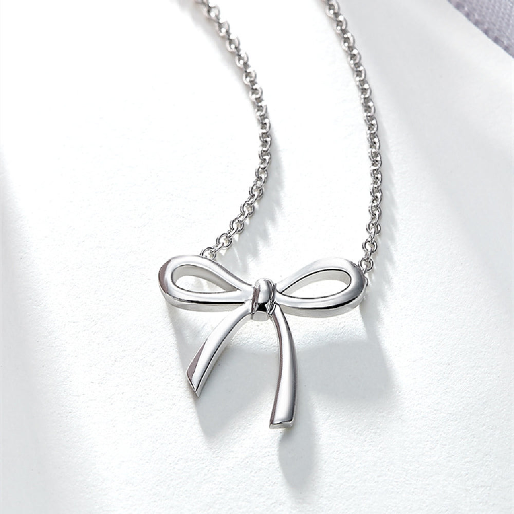 Gold Bow Pendant Collarbone Necklace for Women