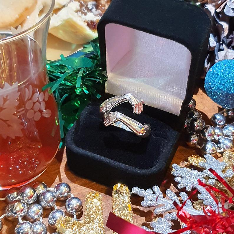Love Hands Embracing Ring for Women | Romantic Design