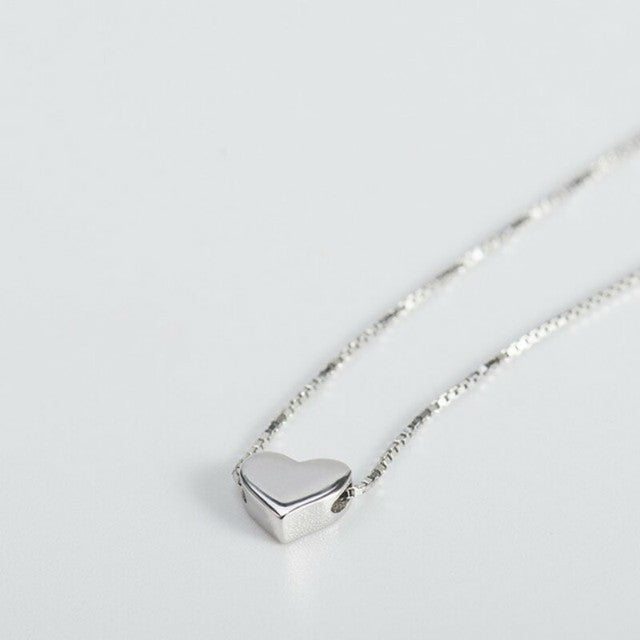 Simple Heart Pendant Collarbone Necklace for Women