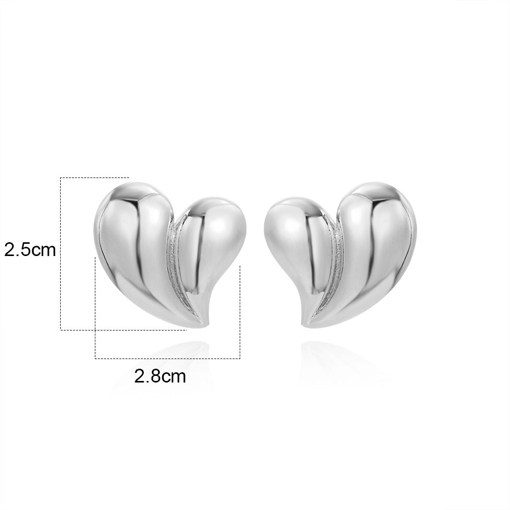 Strovlin 18K gold glossy heart earrings with copper-plated simple love design, featuring a smooth, shiny finish and elegant shape.