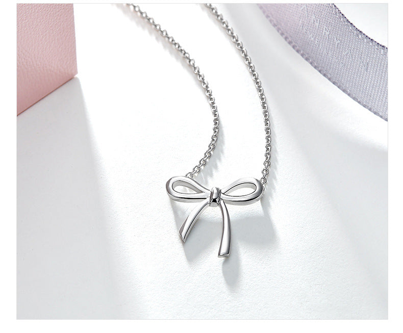 Gold Bow Pendant Collarbone Necklace for Women