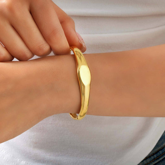 Stainless Steel Glossy Bracelet for Women
