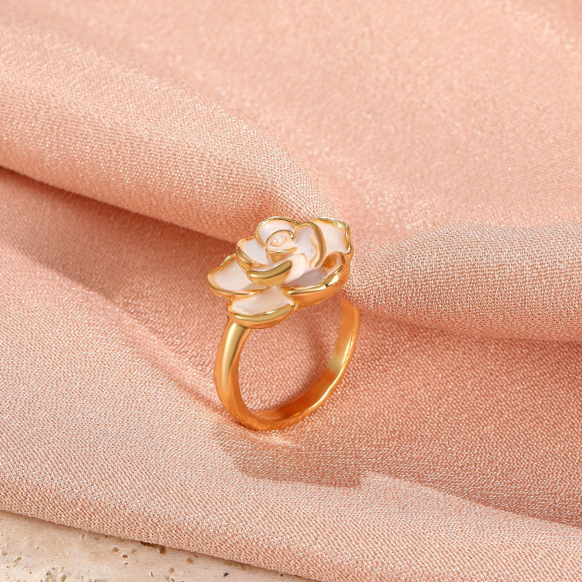 Vintage White Camellia Ring | French Light Luxury Alloy Women's