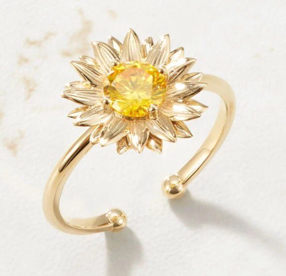 Daisy Flower Open Ring for Women | Gold and Silver
