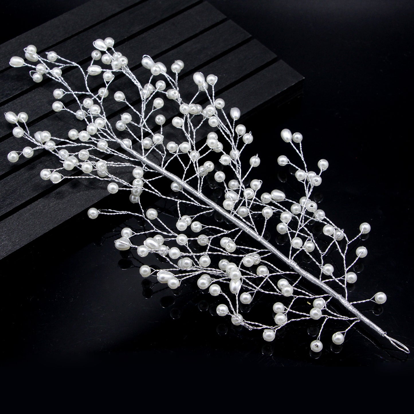 Pearl Leaf Bridal Hair Comb | Handmade Wedding Photography