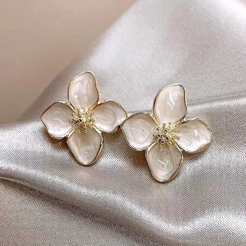 3D Flower Oil Drop Earrings | Metal White Red Green Floral