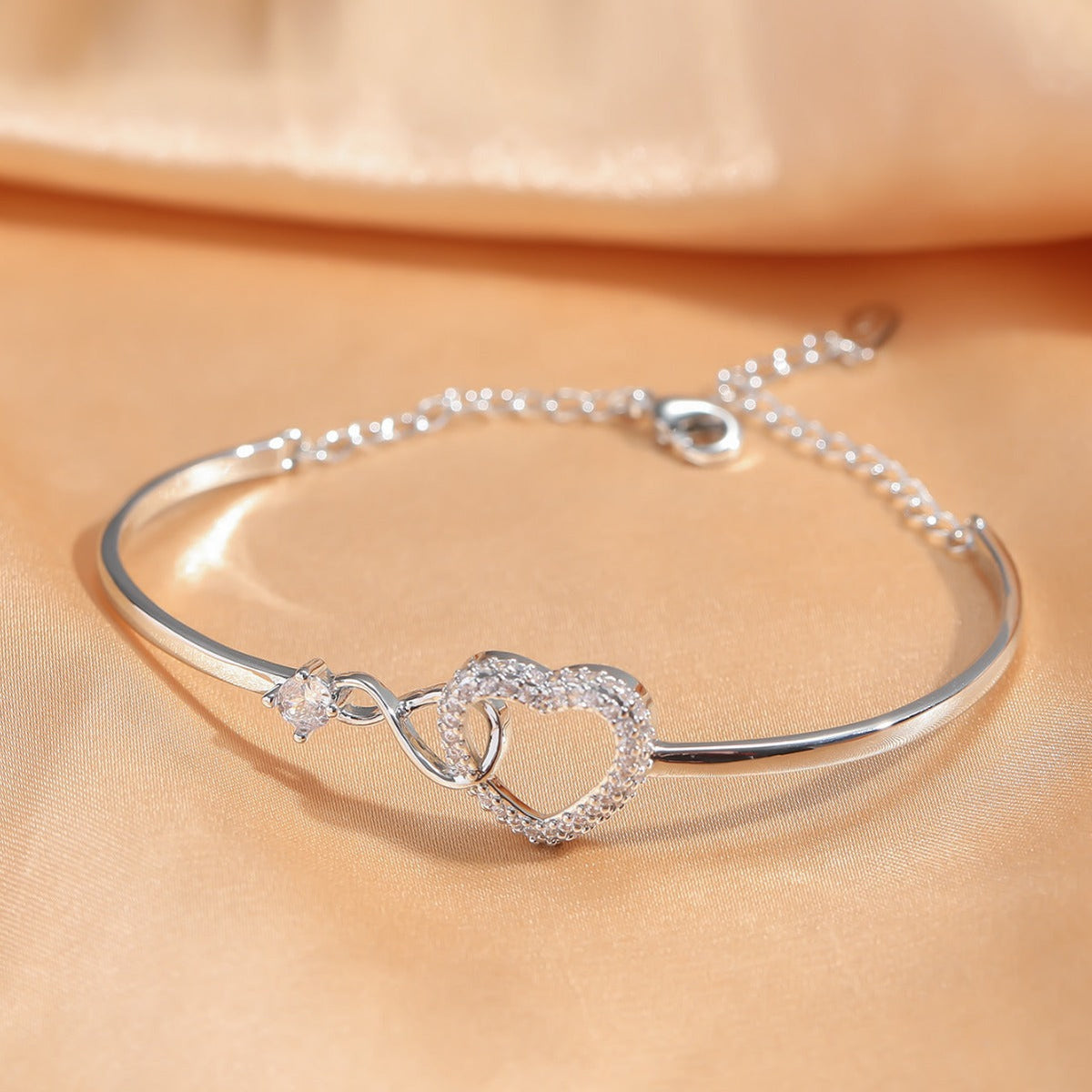 Hollowed Heart Chain Bracelet in Copper | Affordable Luxury Design