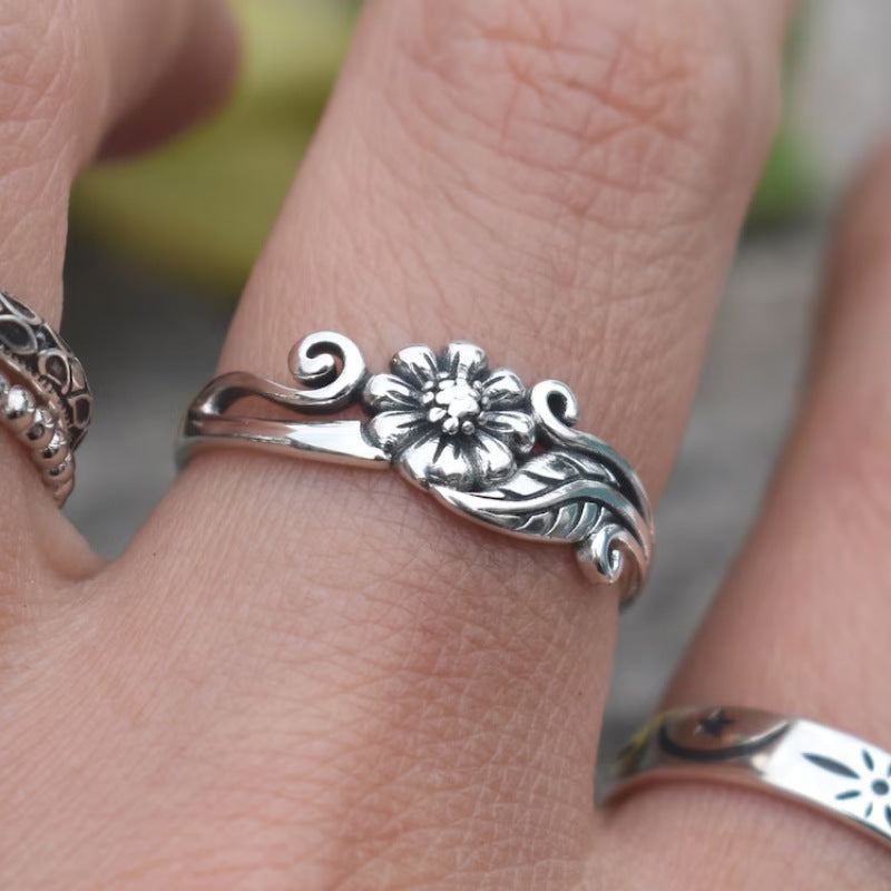 Retro Bohemian Floral Ring | Silver Alloy Vintage
