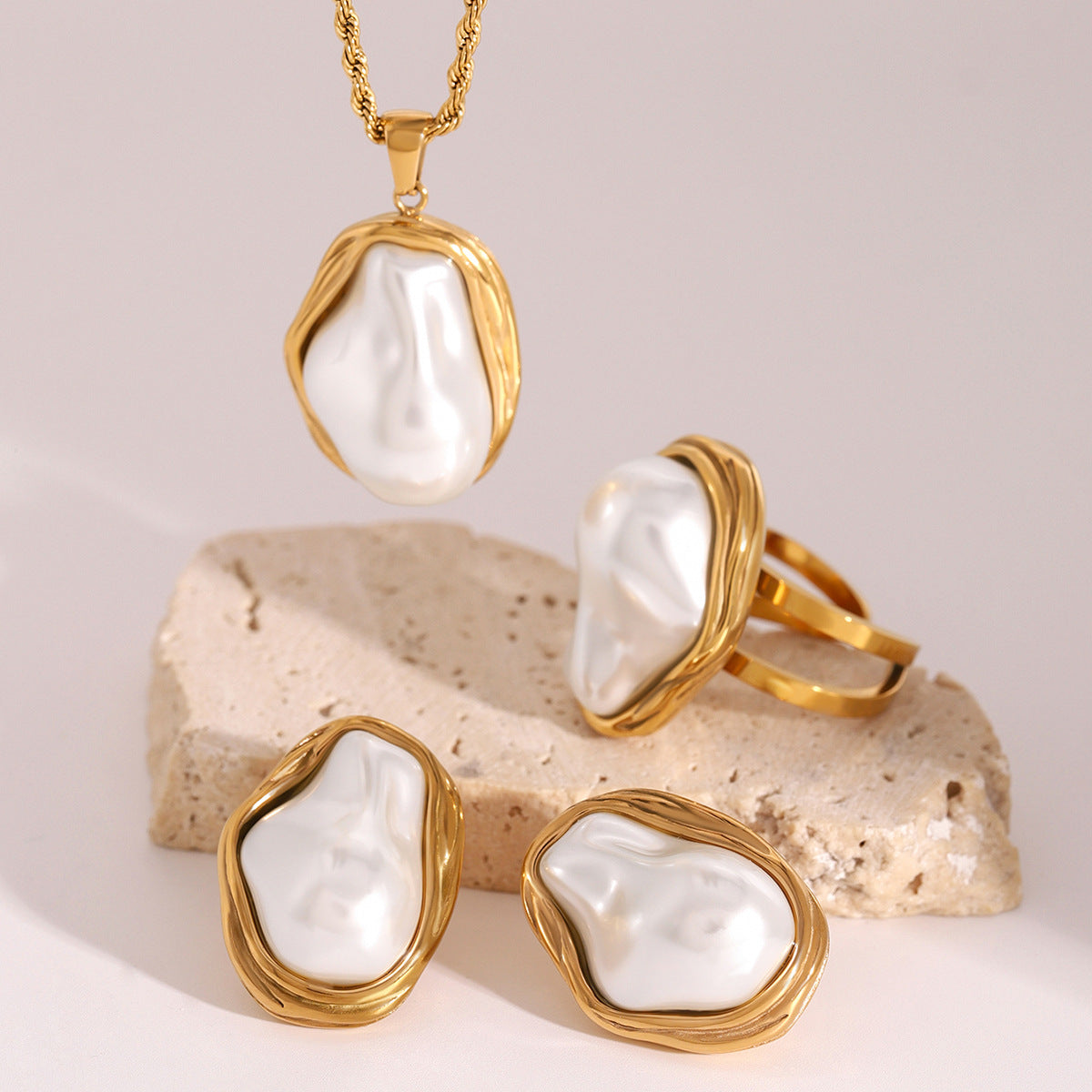 Stainless Steel Pearl Pendant Necklace for Women