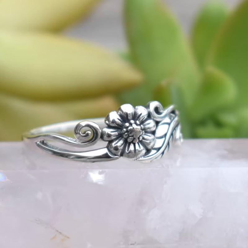 Retro Bohemian Floral Ring | Silver Alloy Vintage
