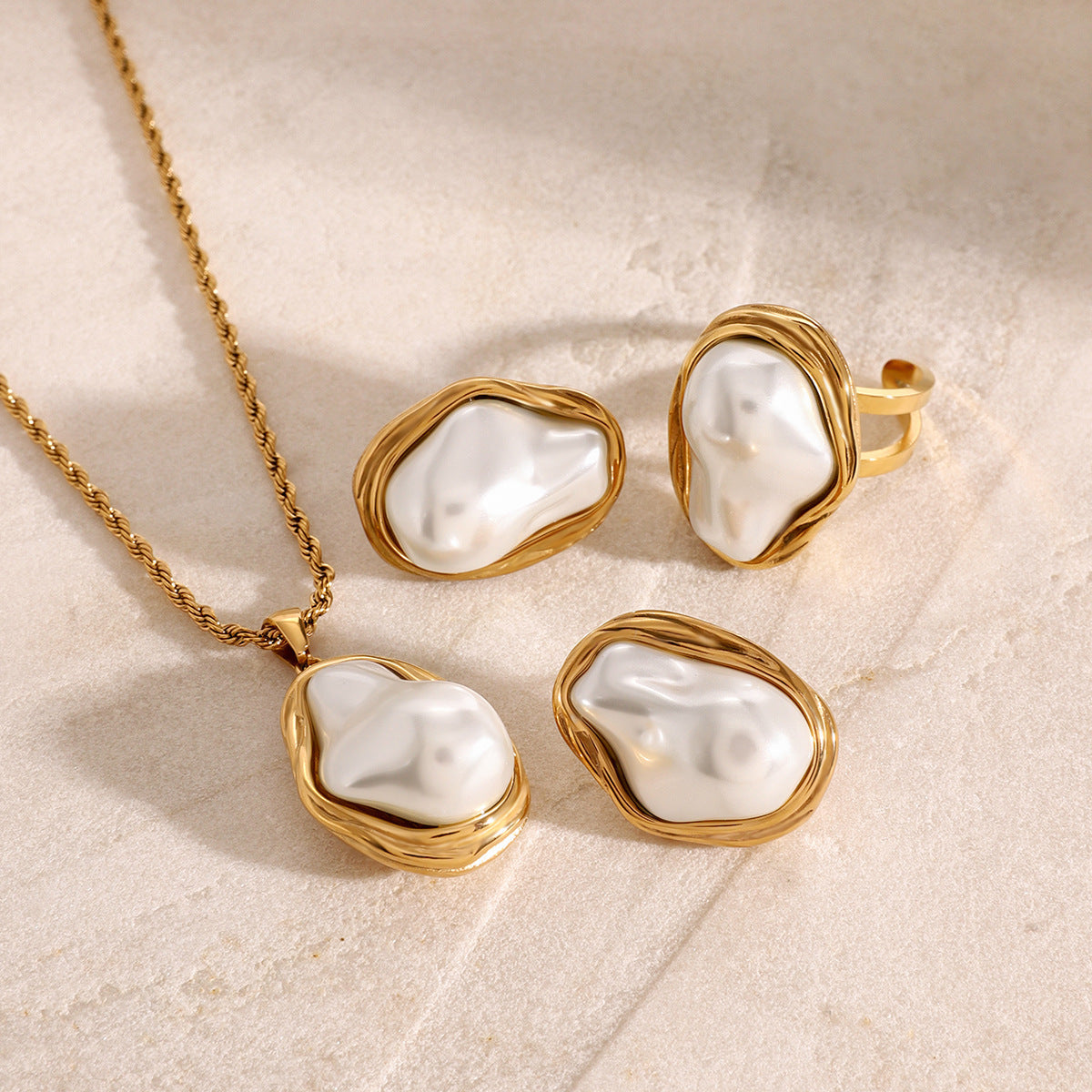 Stainless Steel Pearl Pendant Necklace for Women