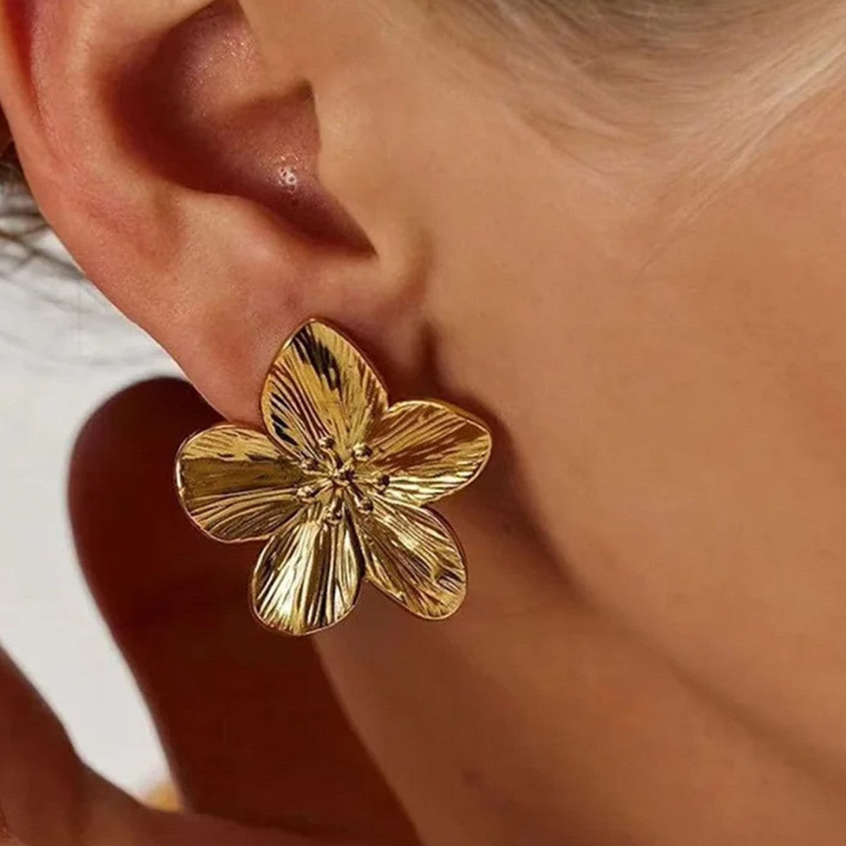 3D Five-Petal Flower Necklace and Earrings Set for Women