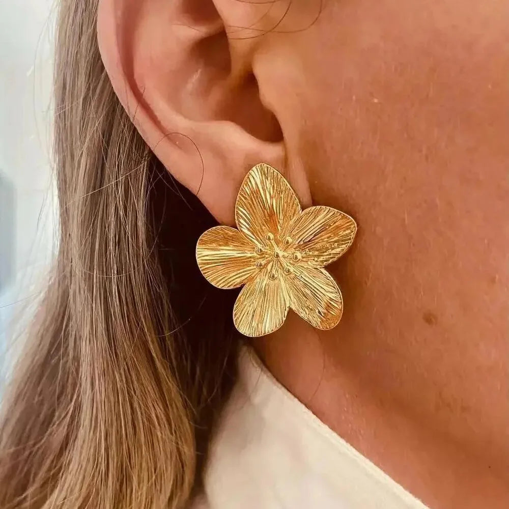 18K Gold Plated Vintage Flower Stud Earrings for Women