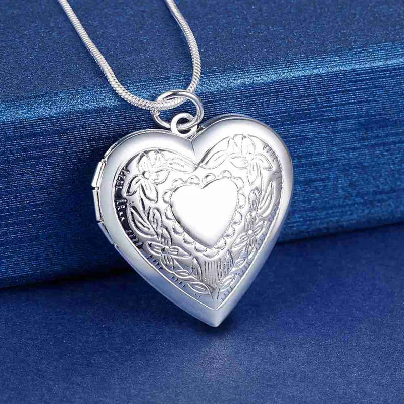 925 Sterling Silver Seashell Photo Frame Pendant Necklace