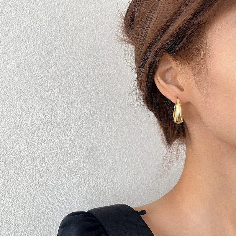 Vintage Smooth Metal Hoop Earrings for Women