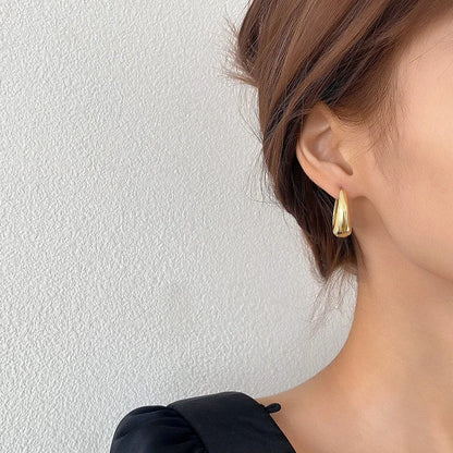 Vintage Smooth Metal Hoop Earrings for Women