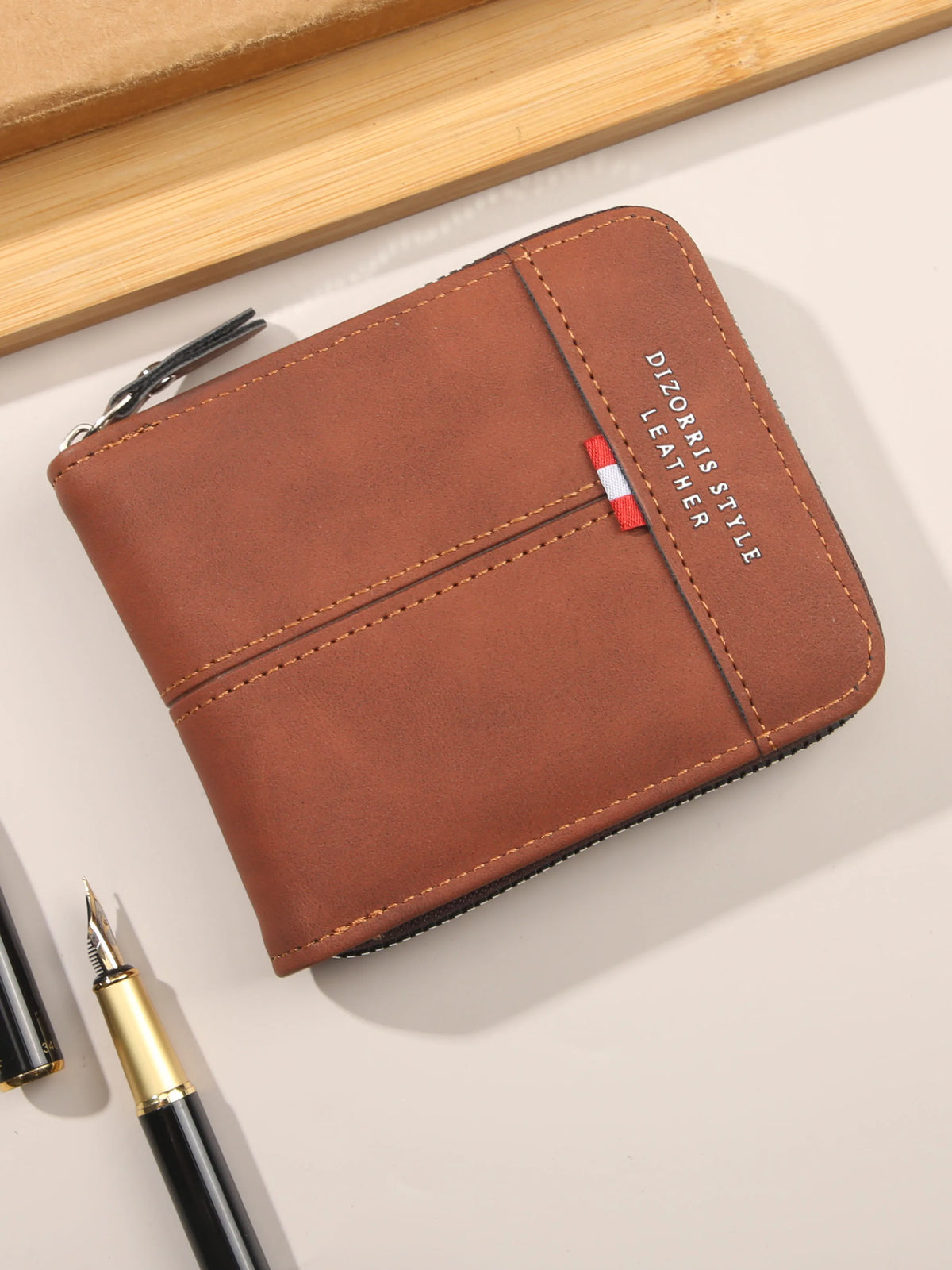 Retro Casual Trifold Men's Short Wallet | Zipper Coin Pocket & Card Slots