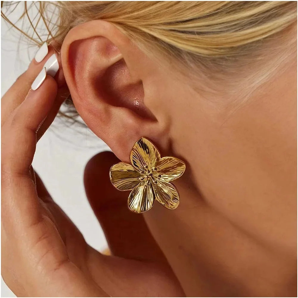 18K Gold Plated Vintage Flower Stud Earrings for Women