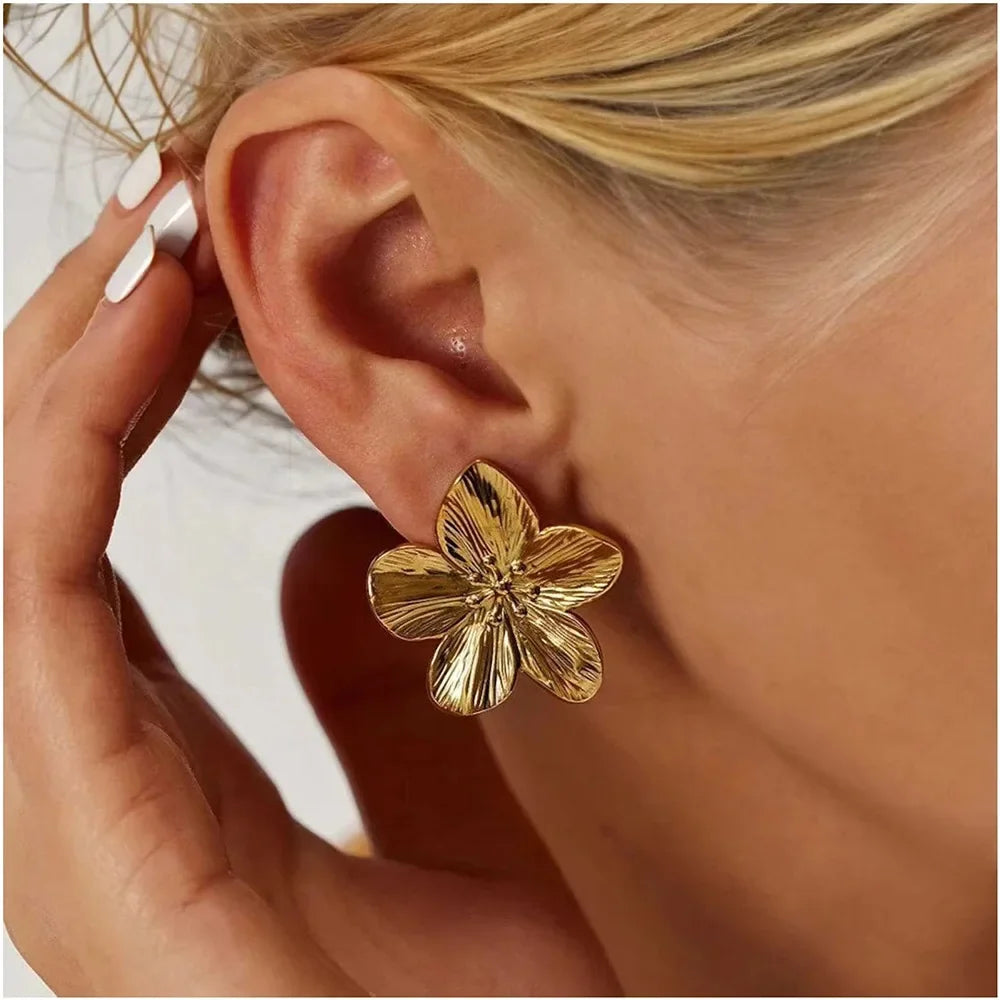 18K Gold Plated Vintage Flower Stud Earrings for Women