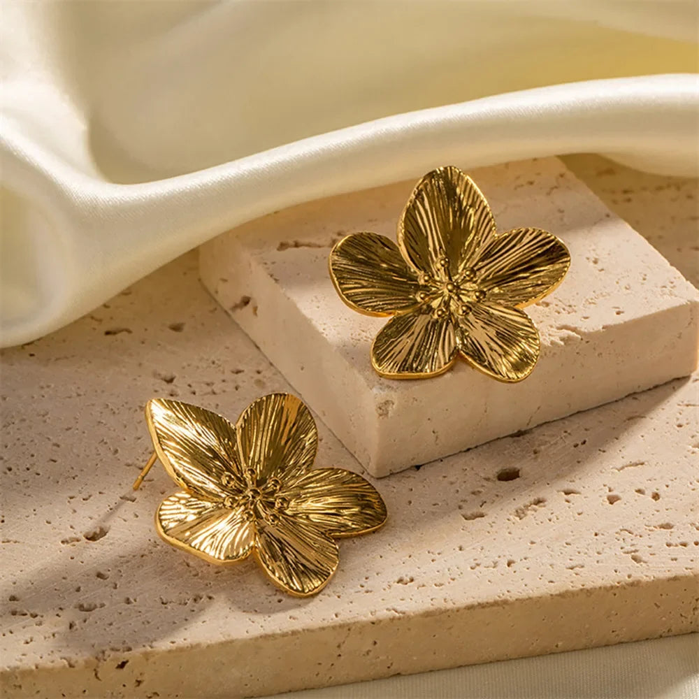 18K Gold Plated Vintage Flower Stud Earrings for Women