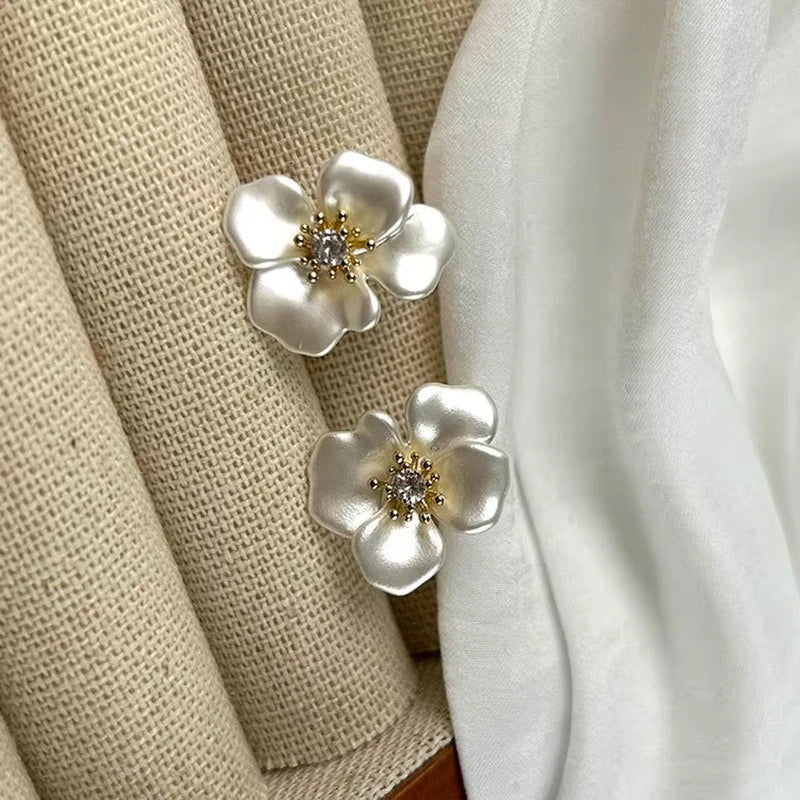 Retro Sanding Flower Zircon Stud Earrings for Women