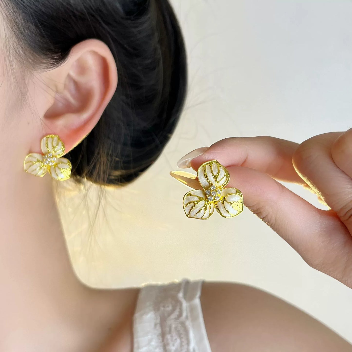 925 Sterling Silver Bow Knot Ear Clip for Women — No Piercing