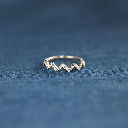 Wave Pattern Zircon Ring | Inspirational Gift for Daughter