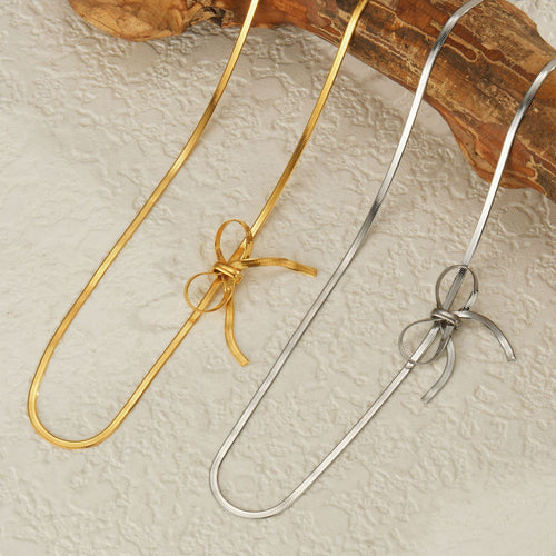 Strovlin 18K gold plated blade chain necklace in stainless steel, designed for women, featuring a sleek and modern style.
