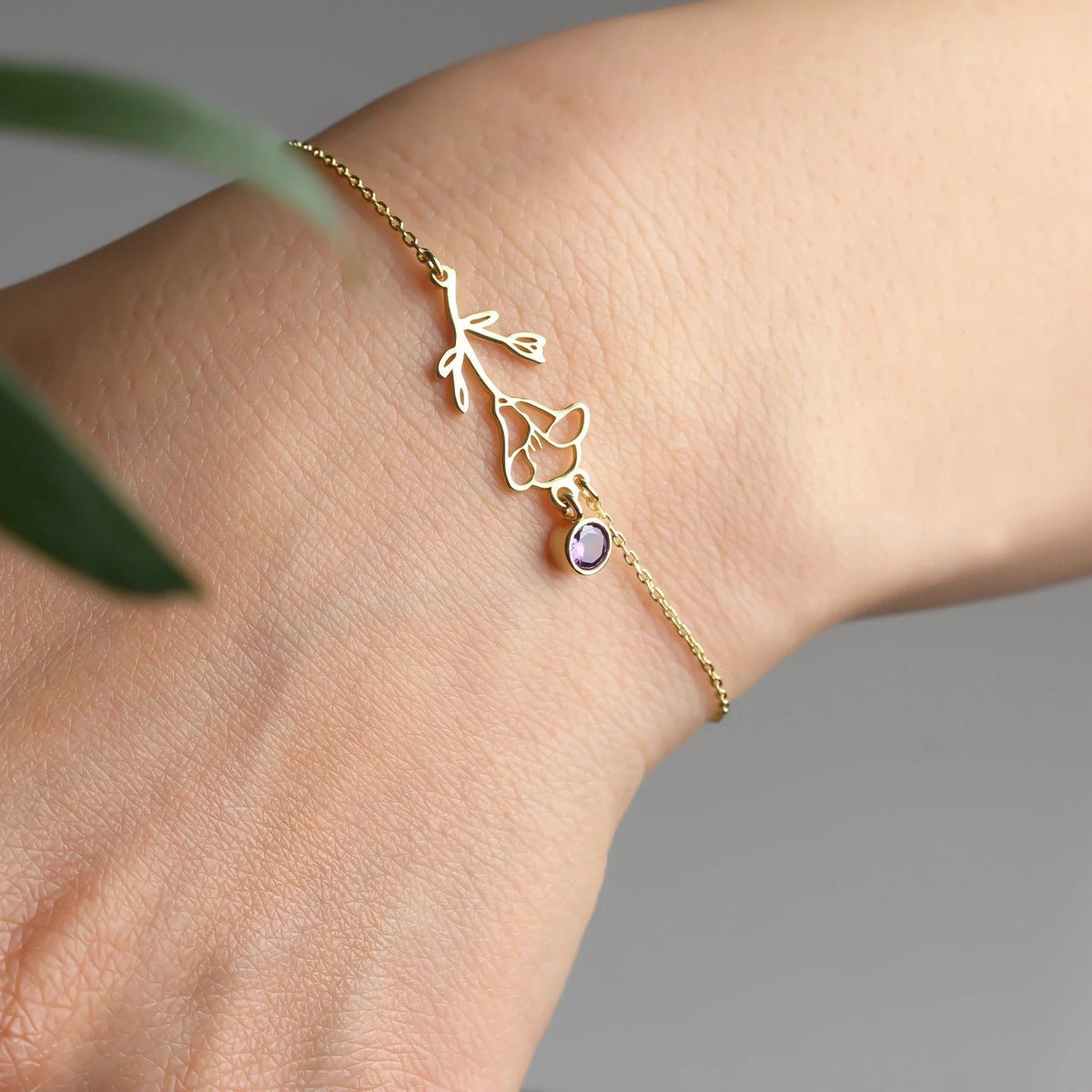 Zircon Birth Flower Pendant Bracelet | Vintage Style