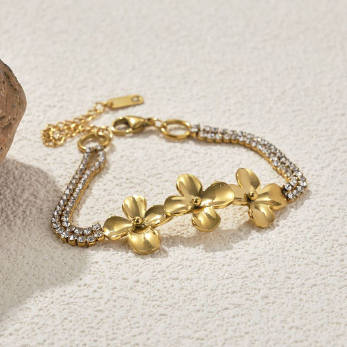 18K Gold Plated Flower Bracelet in Stainless Steel
