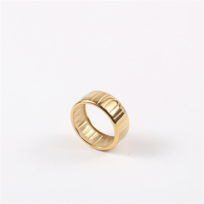 Fettuccine Croissant Ring | Gold Titanium Steel Silver Alloy