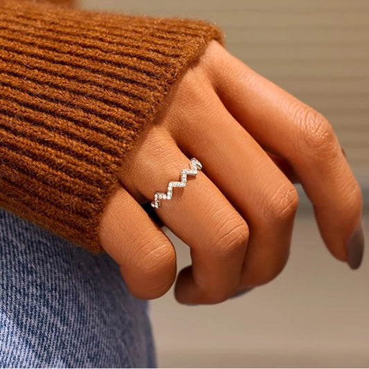 Wave Pattern Zircon Ring | Inspirational Gift for Daughter