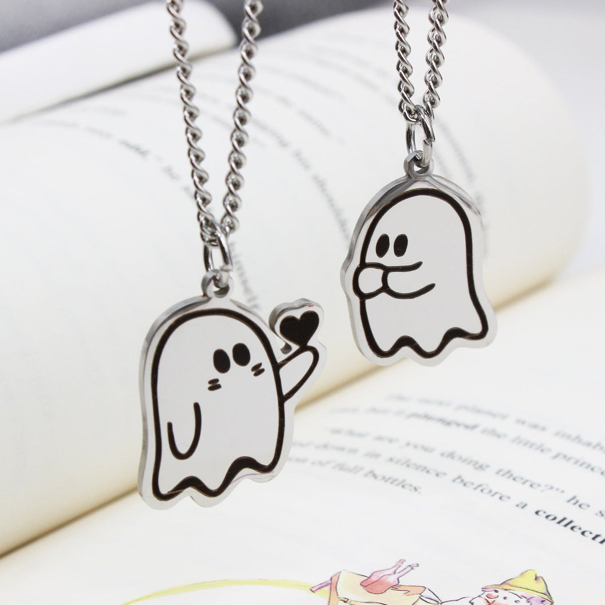 Cute Love Ghost Pendant Necklace | Halloween Style Unisex