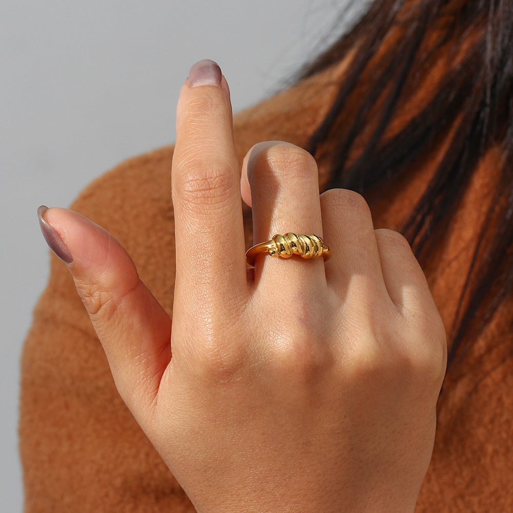 Lacrima Winding Ring | Stainless Steel Women's Gold