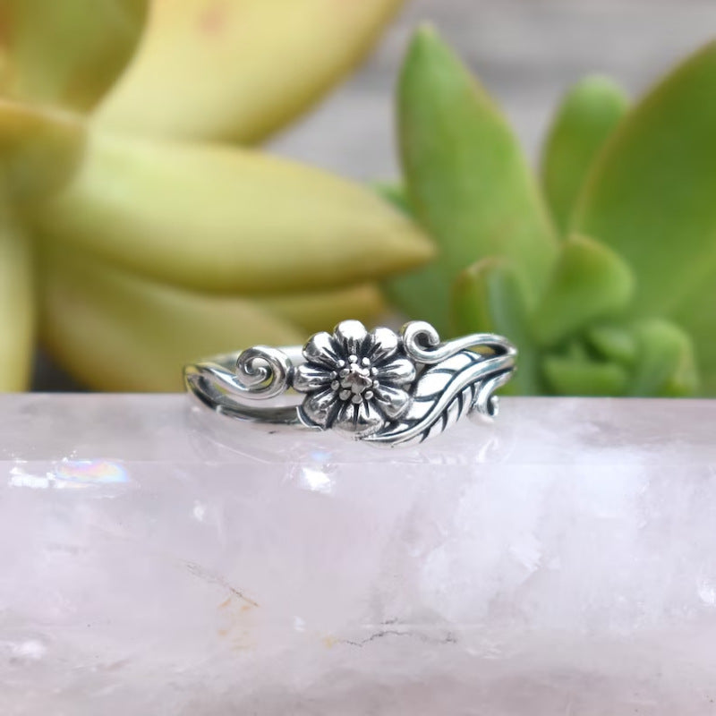 Retro Bohemian Floral Ring | Silver Alloy Vintage