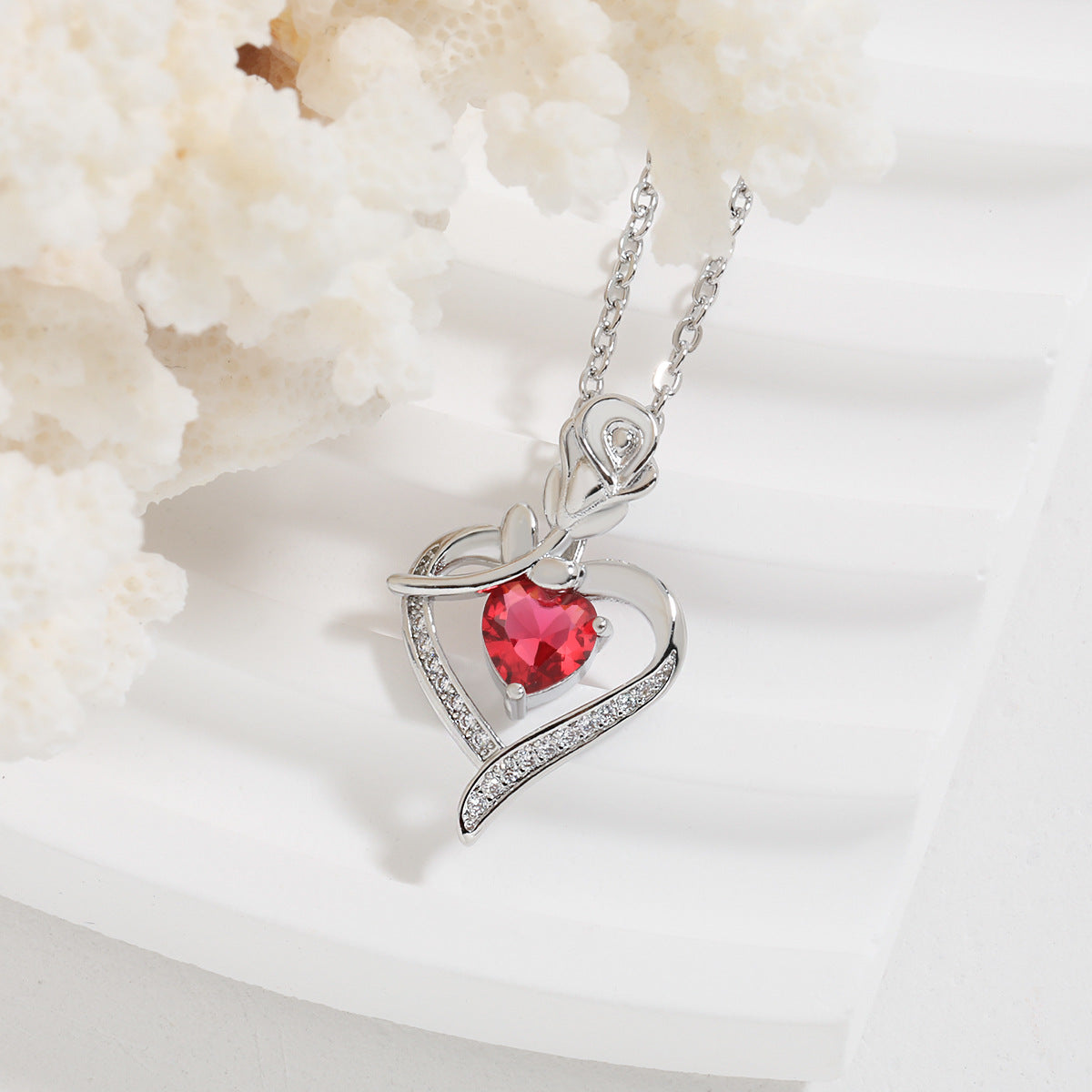Rose Heart Rhinestone Pendant Necklace for Women