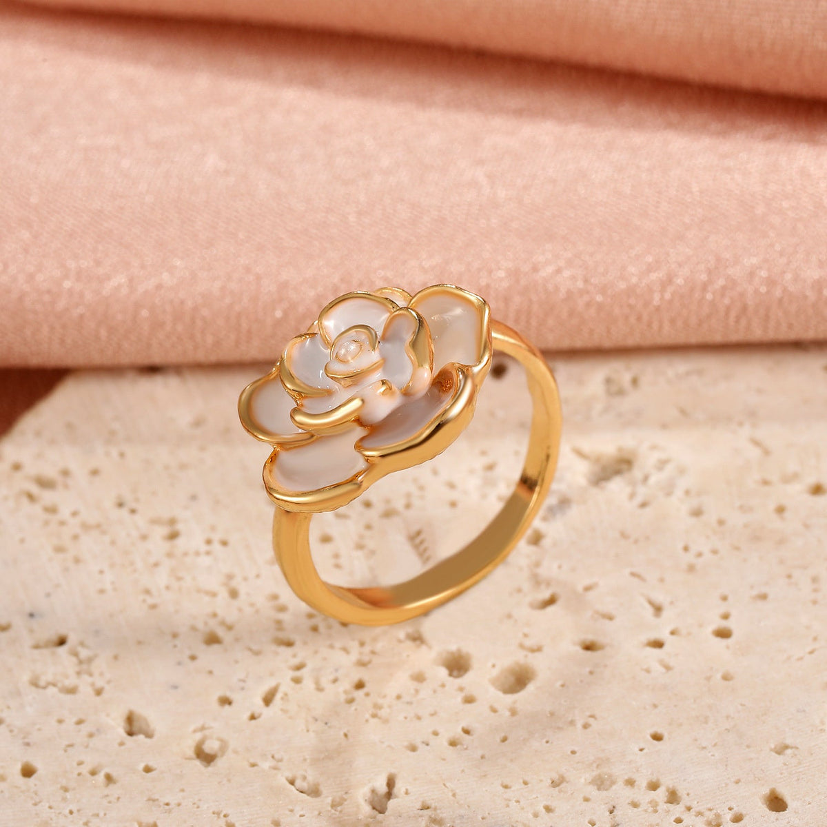 Vintage White Camellia Ring | French Light Luxury Alloy Women's