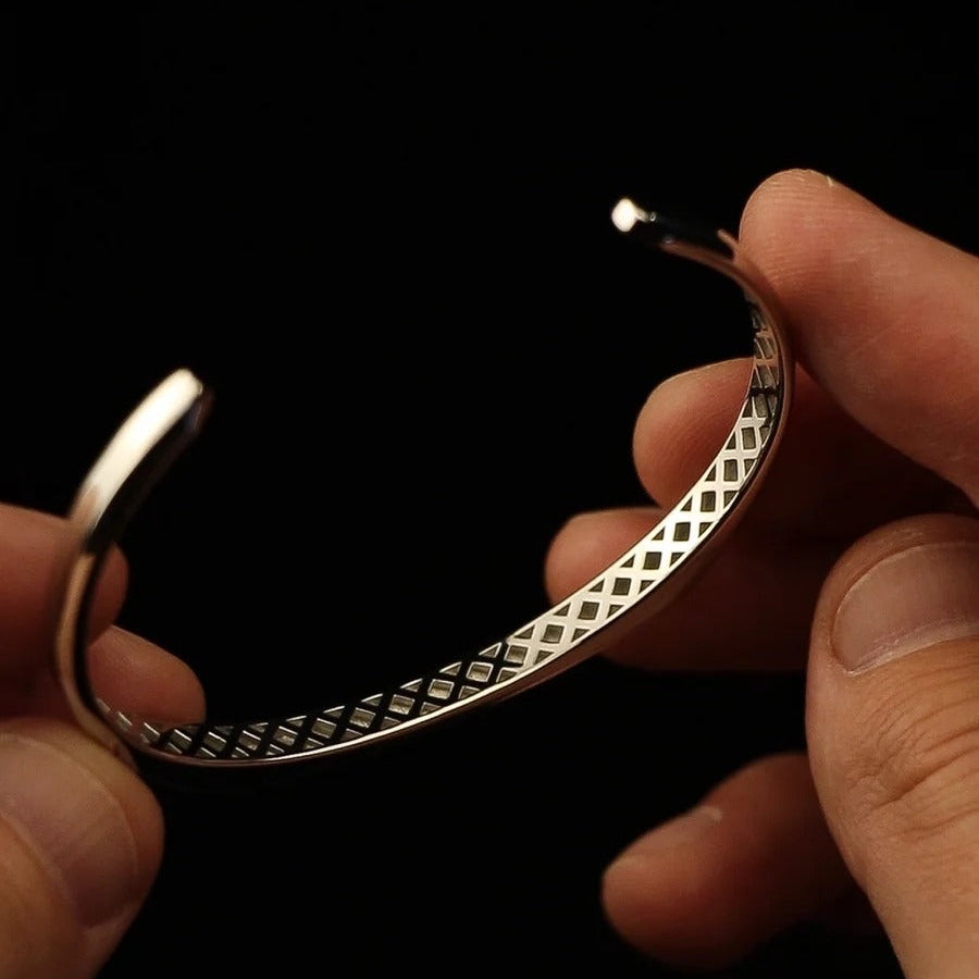 Silver Cuff Bracelet – Minimalist Unisex