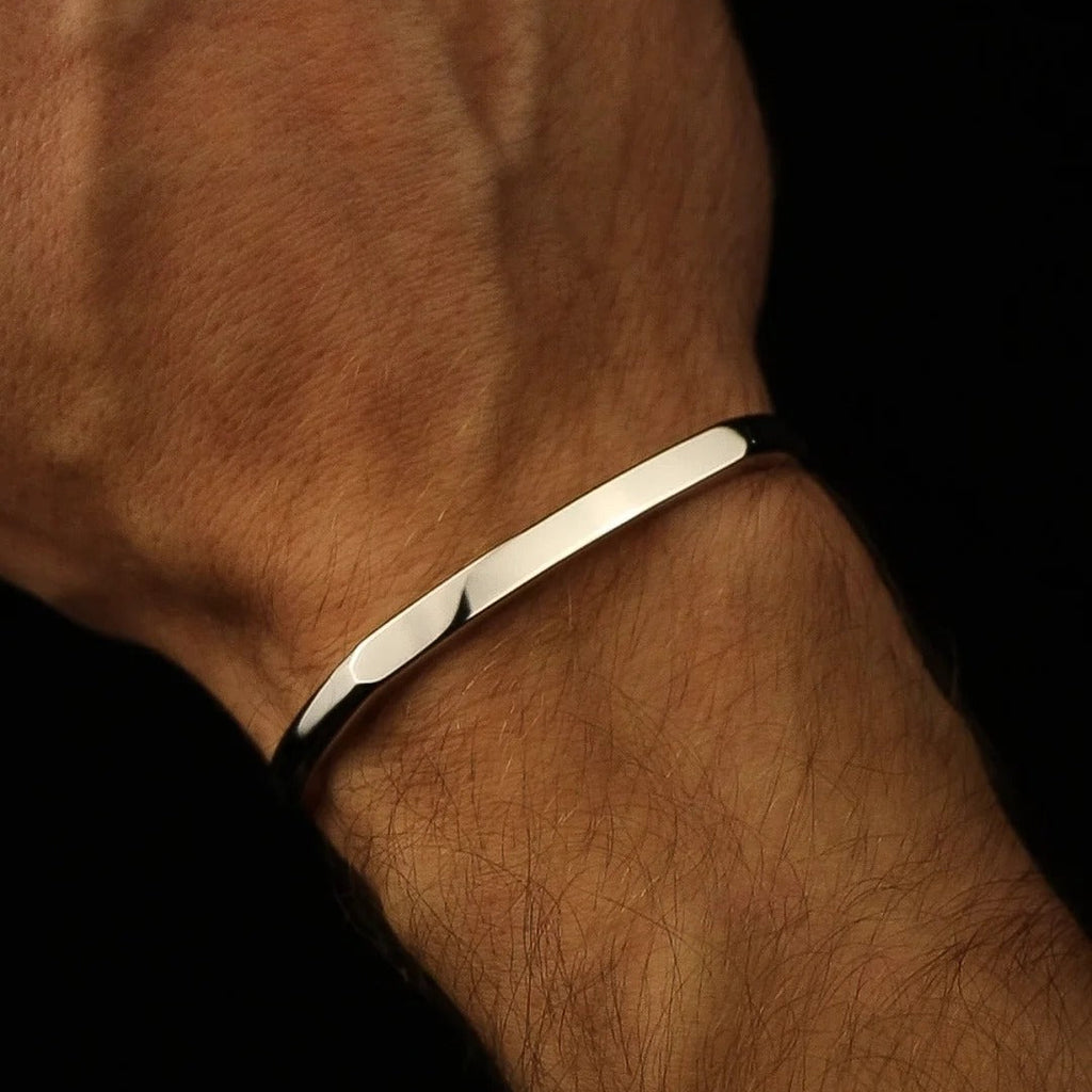 Silver Cuff Bracelet – Minimalist Unisex