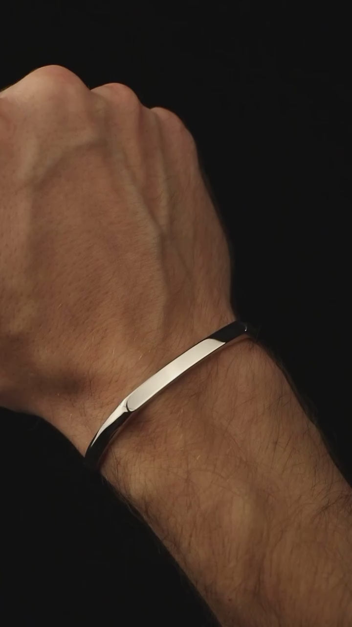 Silver Cuff Bracelet – Minimalist Unisex